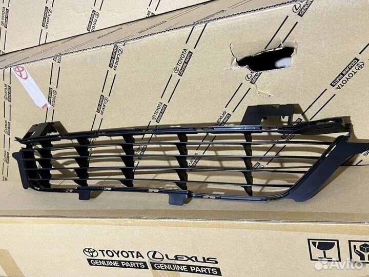 Решетка передняя Toyota Fortuner