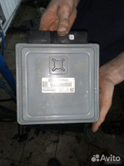 Эбу Volkswagen Touran