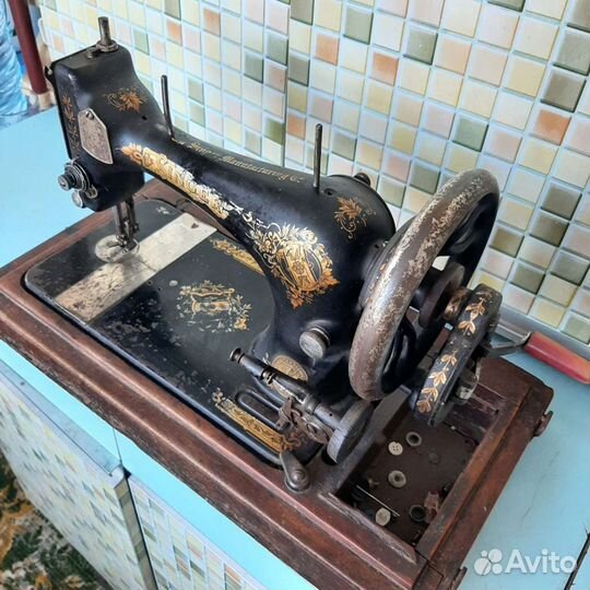 Швейная машинка Singer