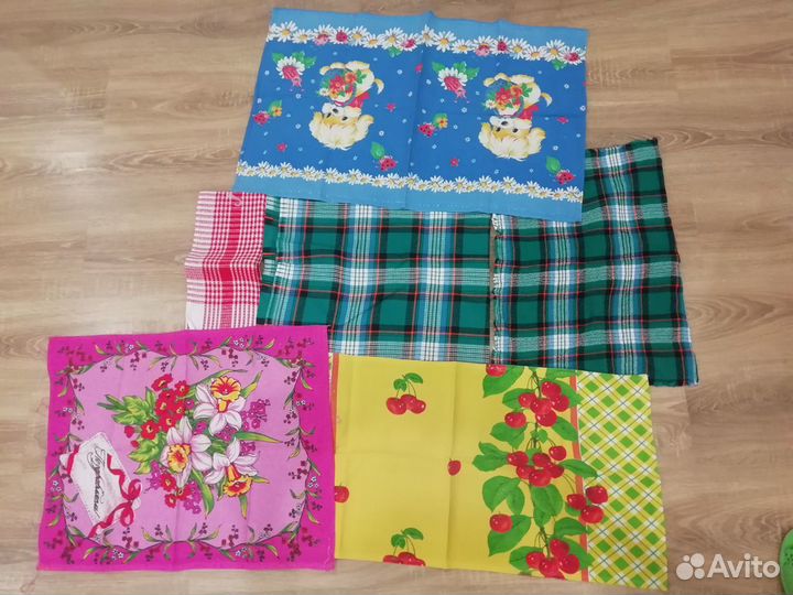 Полотенца новые разного размера