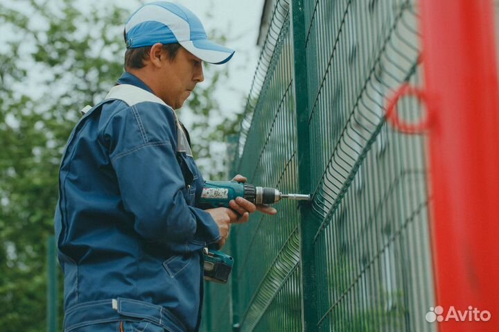 Монтажник заборов и ограждений