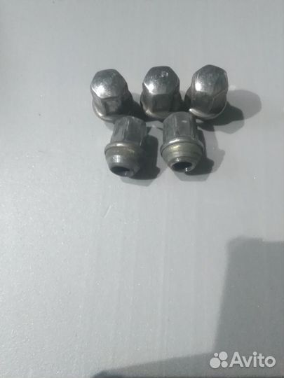 Гайка колесная RAM SRT 10