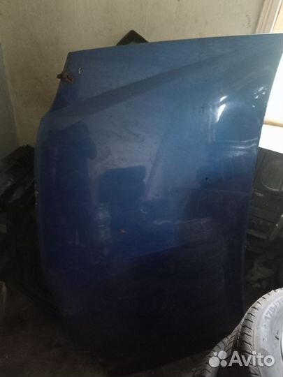 Капот на renault logan 1