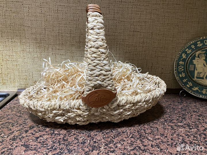 Корзинка плетеная средняя