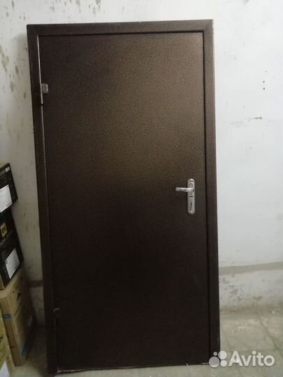 Двери входные, металлические