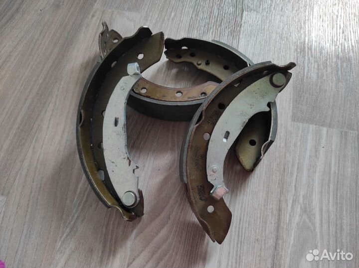 Задние тормозные колодки
