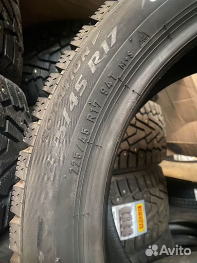 Pirelli Ice Zero 225/45 R17 94T