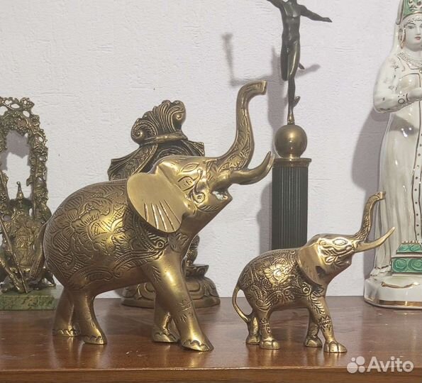 Слоны бронза