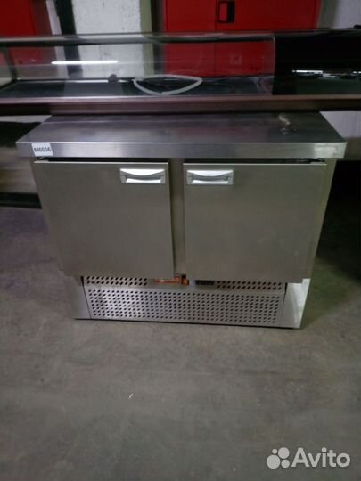 Холодильный стол