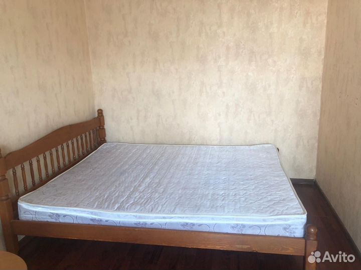 Шкаф, кровать