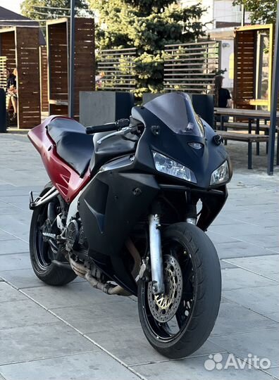 Honda VFR 750R