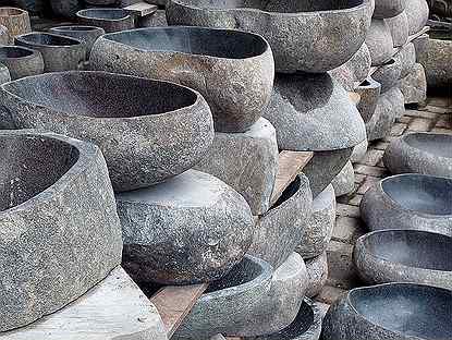 Раковины из камня речного со склада