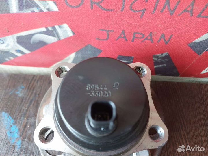 Ступица задняя правая Toyota Camry 70