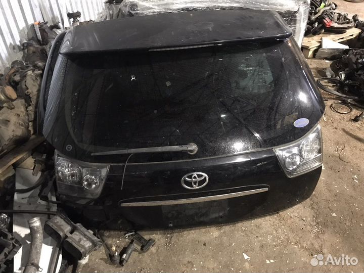Крышка багажника Lexus RX 330