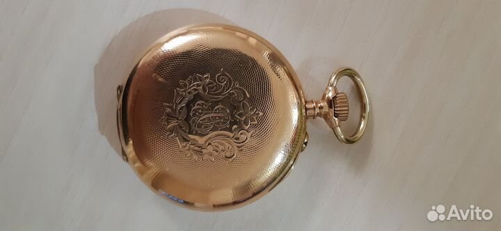 Золотые карманные часы