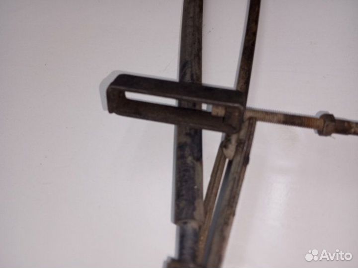 Трос стояночного тормоза задний Mazda Bongo SS28M