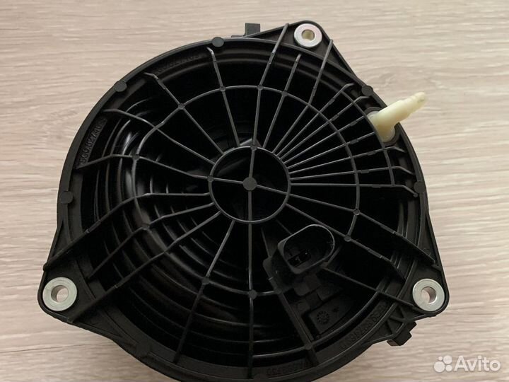 Значок - ручка volkswagen polo liftback