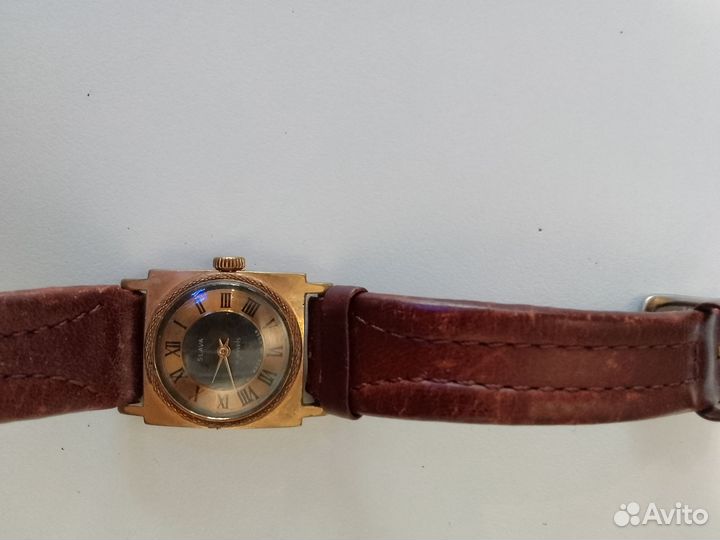 Часы slava механические позолота, 17 камней