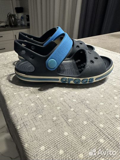 Сандалии crocs c9
