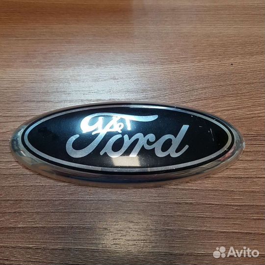 Эмблема задняя Ford Focus 2/3 чёрная сток