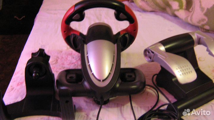 Игровой руль с педалями б/у