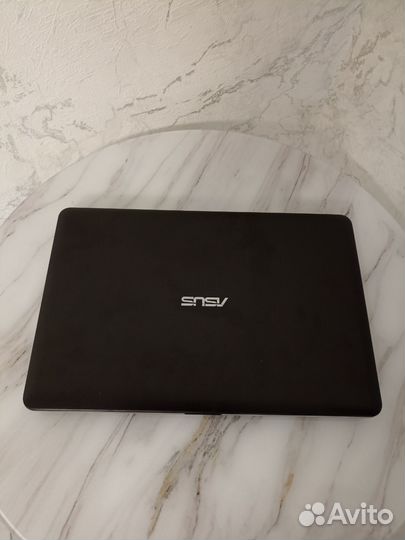 Ноутбук asus