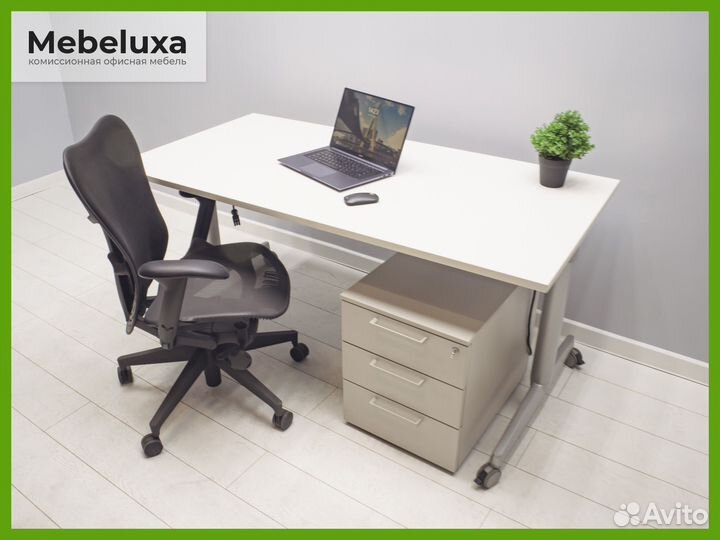 Компьютерный стол с тумбой импортные