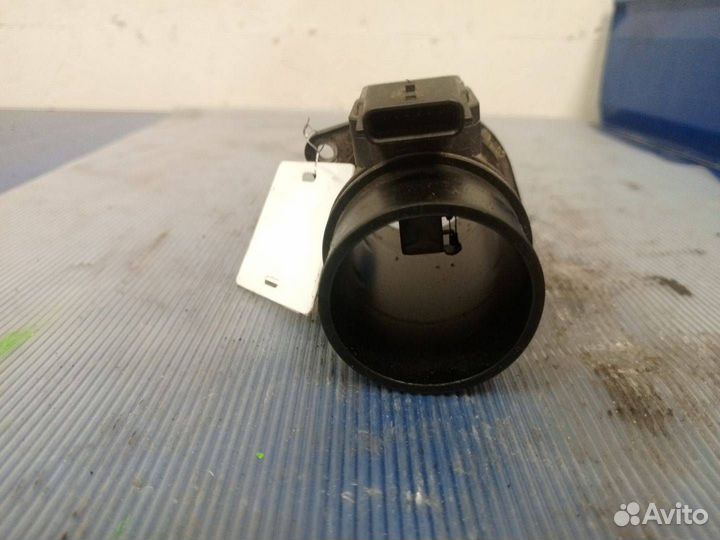 Расходомер воздуха Renault Logan