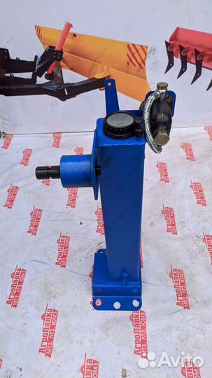 Гидробак с блокировкой