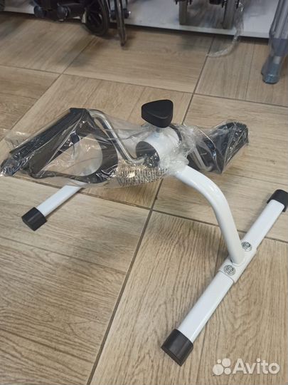 Велотренажер для рук и ног