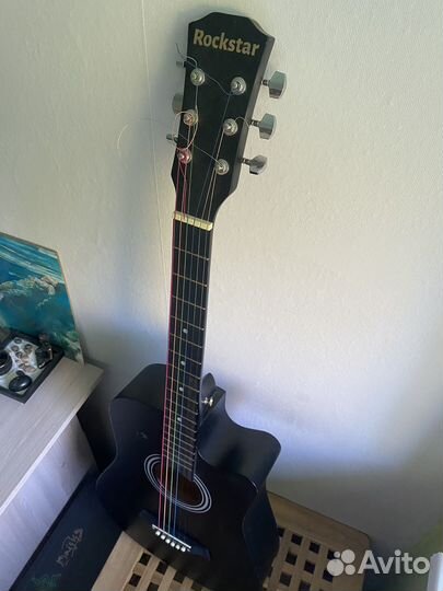 Акустическая гитара