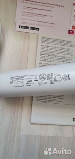 Фотоэпилятор Philips Lumea BRI950