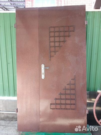 Продаётся дверь