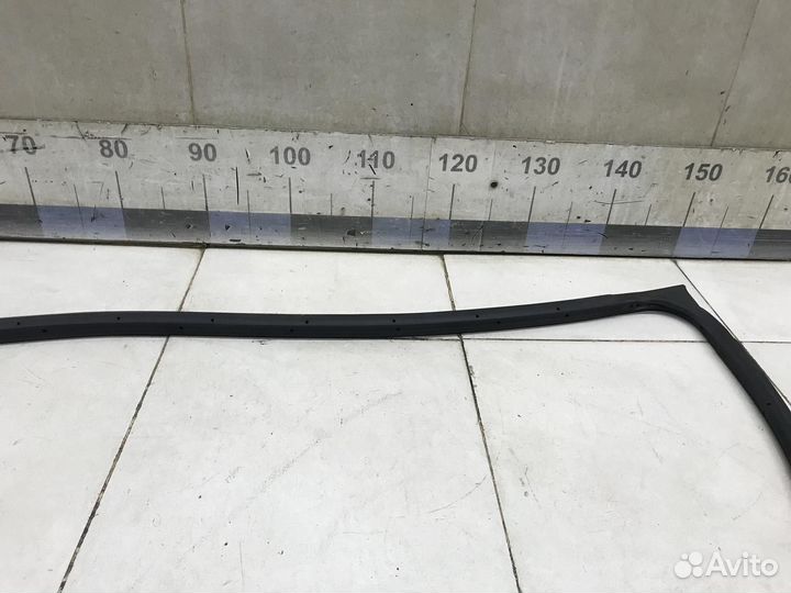 Уплотнитель (внутри) SX4 2006-2013