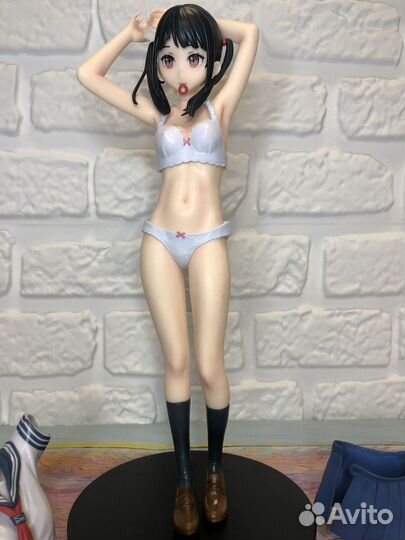 Аниме фигурка девушка школьница