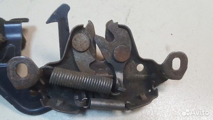 Замок капота Nissan Almera N16 2004