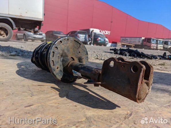 Стойка передняя левая Lexus RX