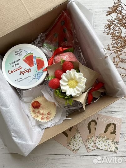 Подарок на день рождения, подарочный набор девушке