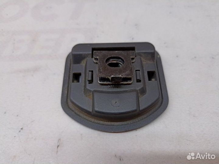 Крепление багажника Toyota Avensis ZZT251 1ZZ-FE