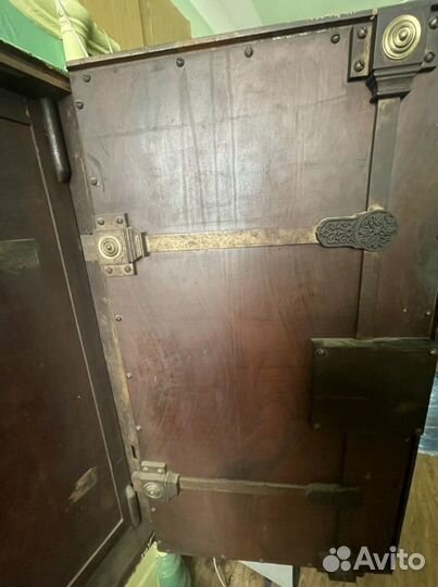 Сейф антикварный Ф.Санъ Галли