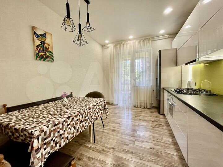 2-к. квартира, 61,7 м², 1/3 эт.