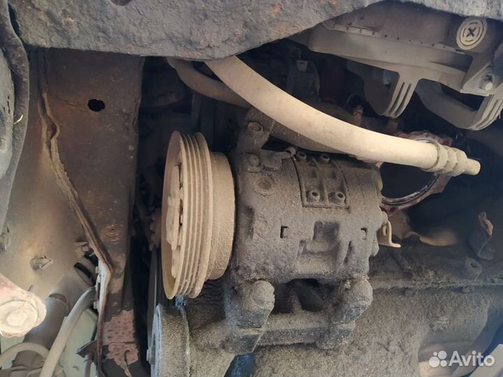 Компрессор кондиционера Ниссан Альмера