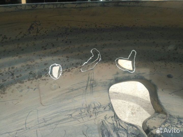 Подкрылок задний левый Skoda Octavia Tour A4