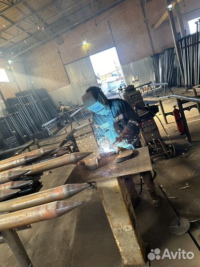 Фундаменть винтовие сваи