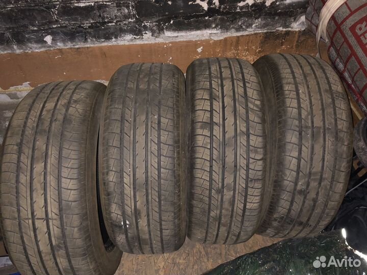 Yokohama BluEarth E70BZ 215/55 R17