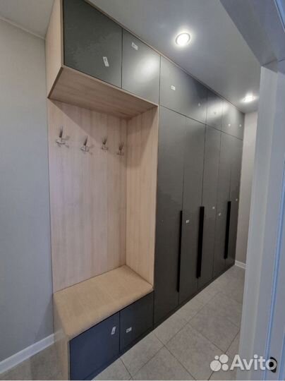 Шкаф до потолка