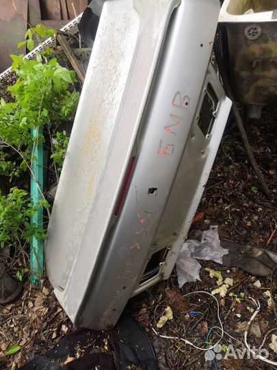 Крышка богажника ваз 2115