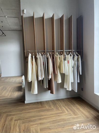 Рейл для одежды
