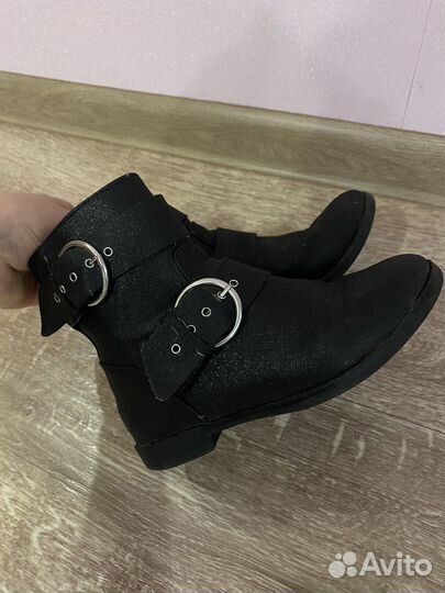 Ботинки для девочки zara