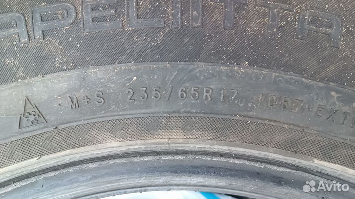 Nokian Tyres Hakkapeliitta 8 SUV 235/65 R17